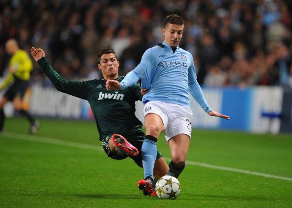 欧文谈萨拉赫言论：这是团队运动，真的不应该公开说那些话（欧文评价萨拉赫发言：这是团队运动，那些话不该公开讲）