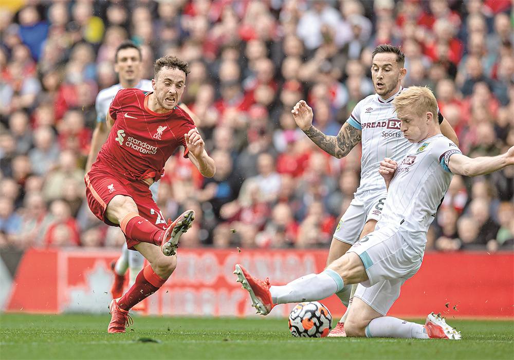 KD：经历这些艰难的比赛，对我们整个团队来说都非常重要