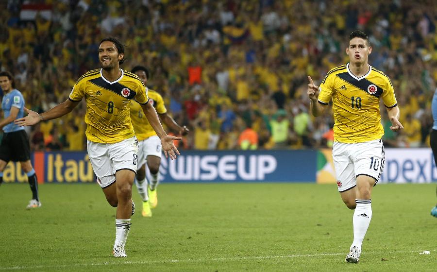 欧冠战报：格鲁克双响，阿贾克斯4-2逆转卡拉巴克收获首胜（欧冠快讯：格鲁克梅开二度 阿贾克斯4-2逆转卡拉巴克迎来首胜）