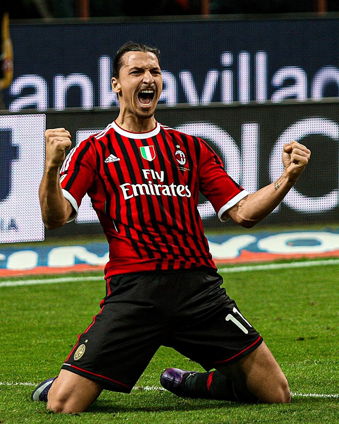 这边线球战术太机智了（这套边线球战术太妙了）