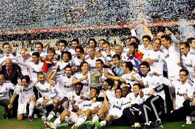 切尔西半场被反超，英格兰球队欧战首次被阿塞拜疆球队打入2球（切尔西半场遭逆转，阿塞拜疆球队欧战首次对英格兰球队攻入两球）