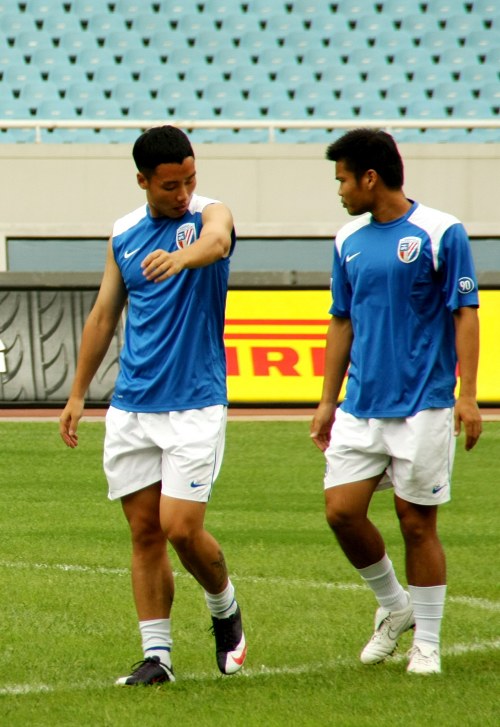 足球国足将派出强阵出战下一场赛事（国足下场比赛将以最强阵容迎战）