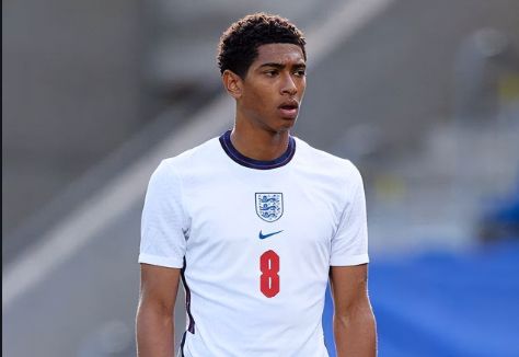 皇马客场4-3奥林匹亚科斯，姆巴佩大四喜，维尼修斯两助攻