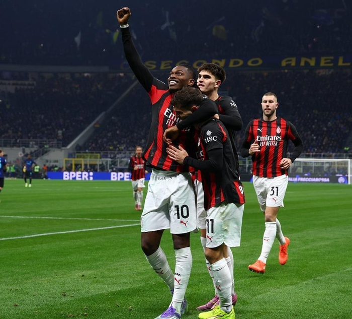 没有退路！申花亚精英最后3轮至少赢下2场，才会有晋级可能（背水一战！申花亚精英末三轮至少取两胜方存出线希望）