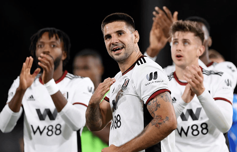 杨瀚森五项数据挂零，格兰特19罚35+4+4，开拓者送残阵雄鹿5连败（开拓者送残阵雄鹿五连败：格兰特19罚砍35+4+4，杨瀚森五项数据为零）