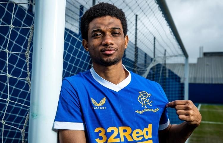 C罗本世纪左脚进球数位列第五，也是前十中唯一的非左脚球员（C罗本世纪左脚进球数第5，前十中唯一的非左脚球员）