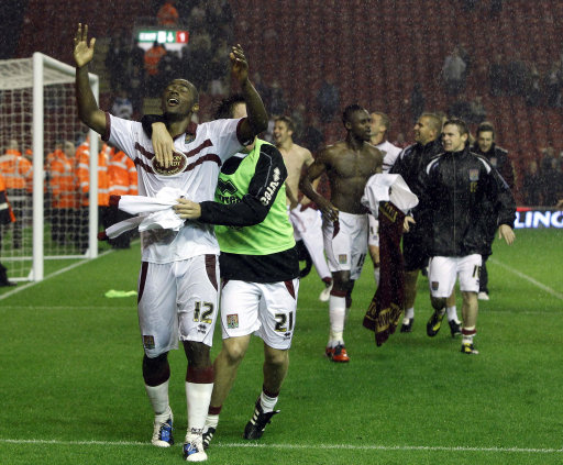 自我勉励，内马尔在社交媒体上晒出科比的经典照片（内马尔在社媒晒科比经典照为自己打气）