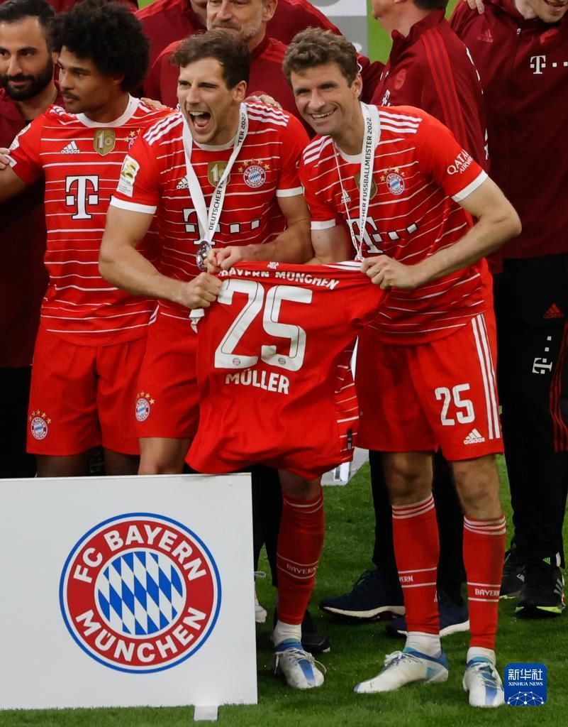 亨里希斯：基米希常会来问候受伤的我；想以主力身份踢世界杯