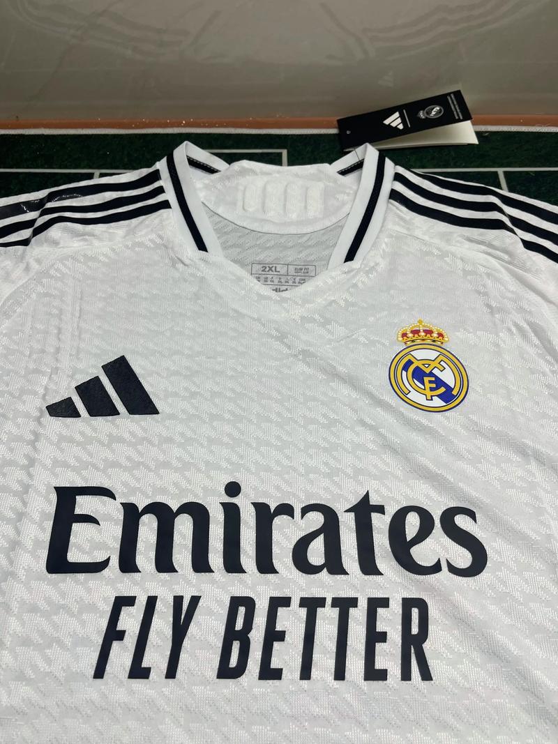 詹姆斯关键上篮助球队锁胜（詹姆斯末节关键上篮锁定胜局）