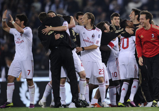 利物浦年轻中场莫顿：里昂中场引援的主要目标（里昂锁定利物浦新星莫顿，列为中场引援头号目标）